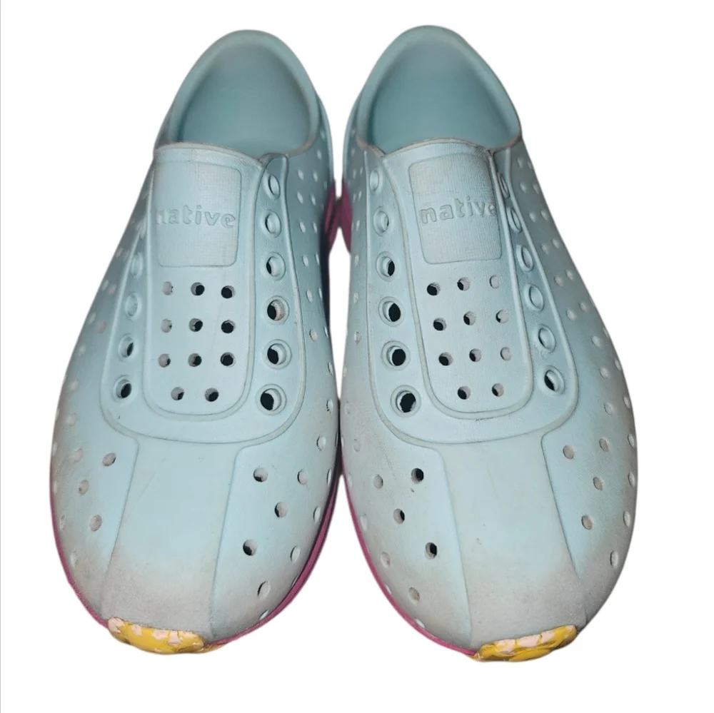 Native Kids Water Shoes in Sky Blue and Pink